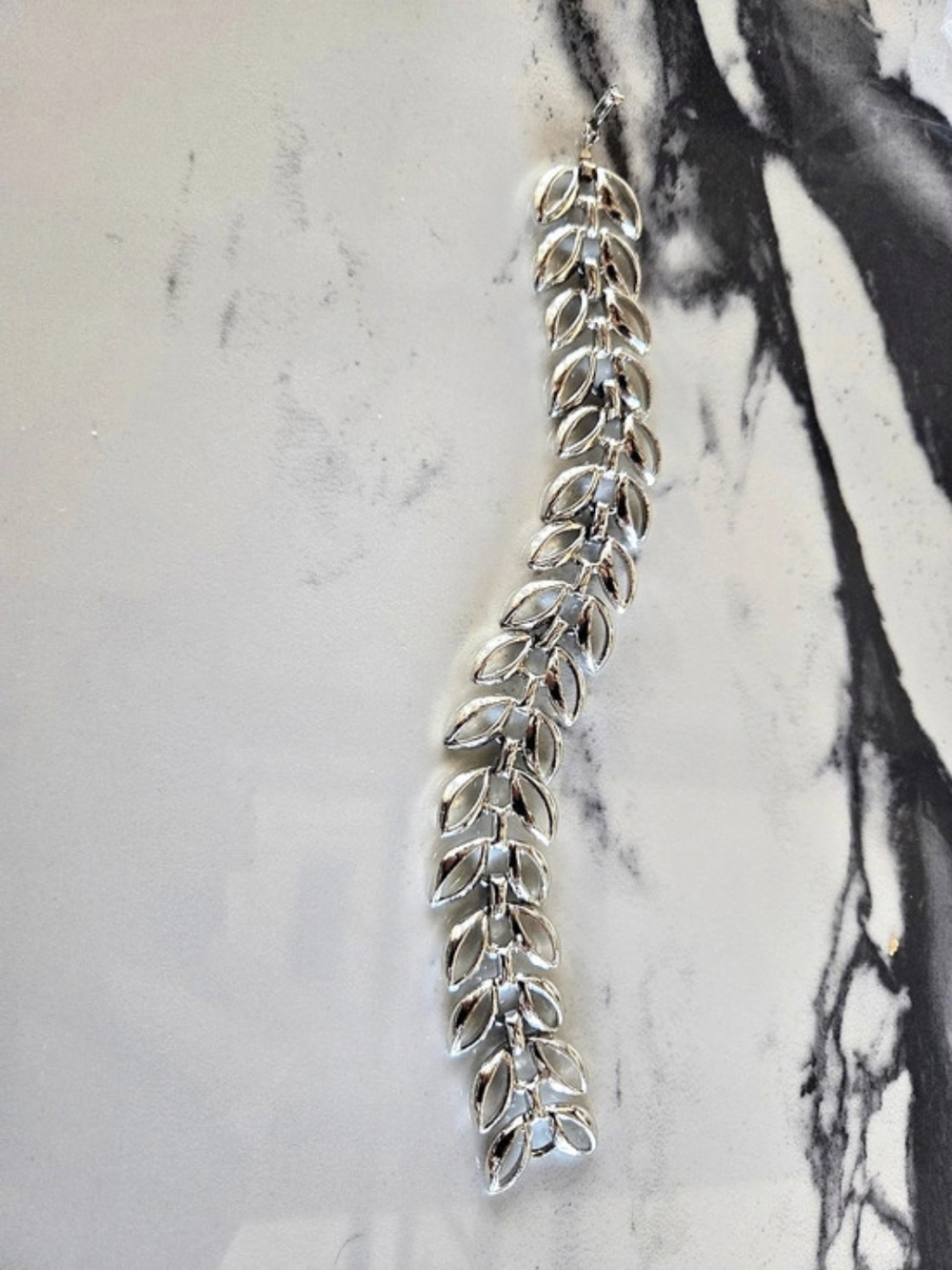 Vintage Silver-Tone Leaf Link Statement Bracelet